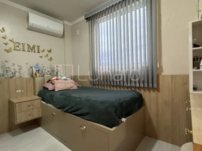 Foto Apartamento com 2 Dormitórios