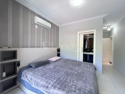 Foto Casa com 3 Dormitórios