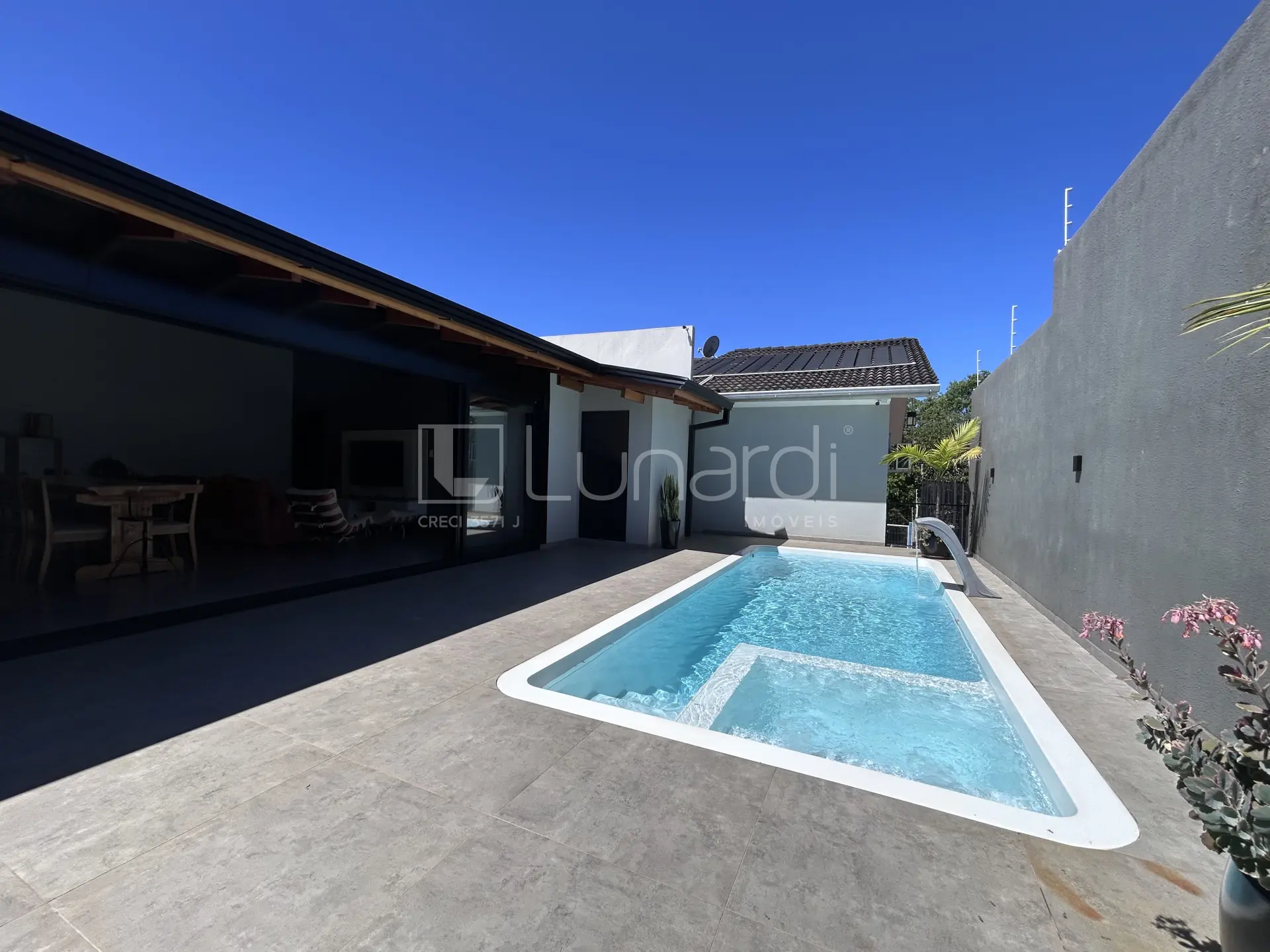 Foto Casa com 3 Dormitórios