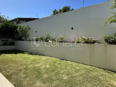 Foto Casa com 3 Suítes
