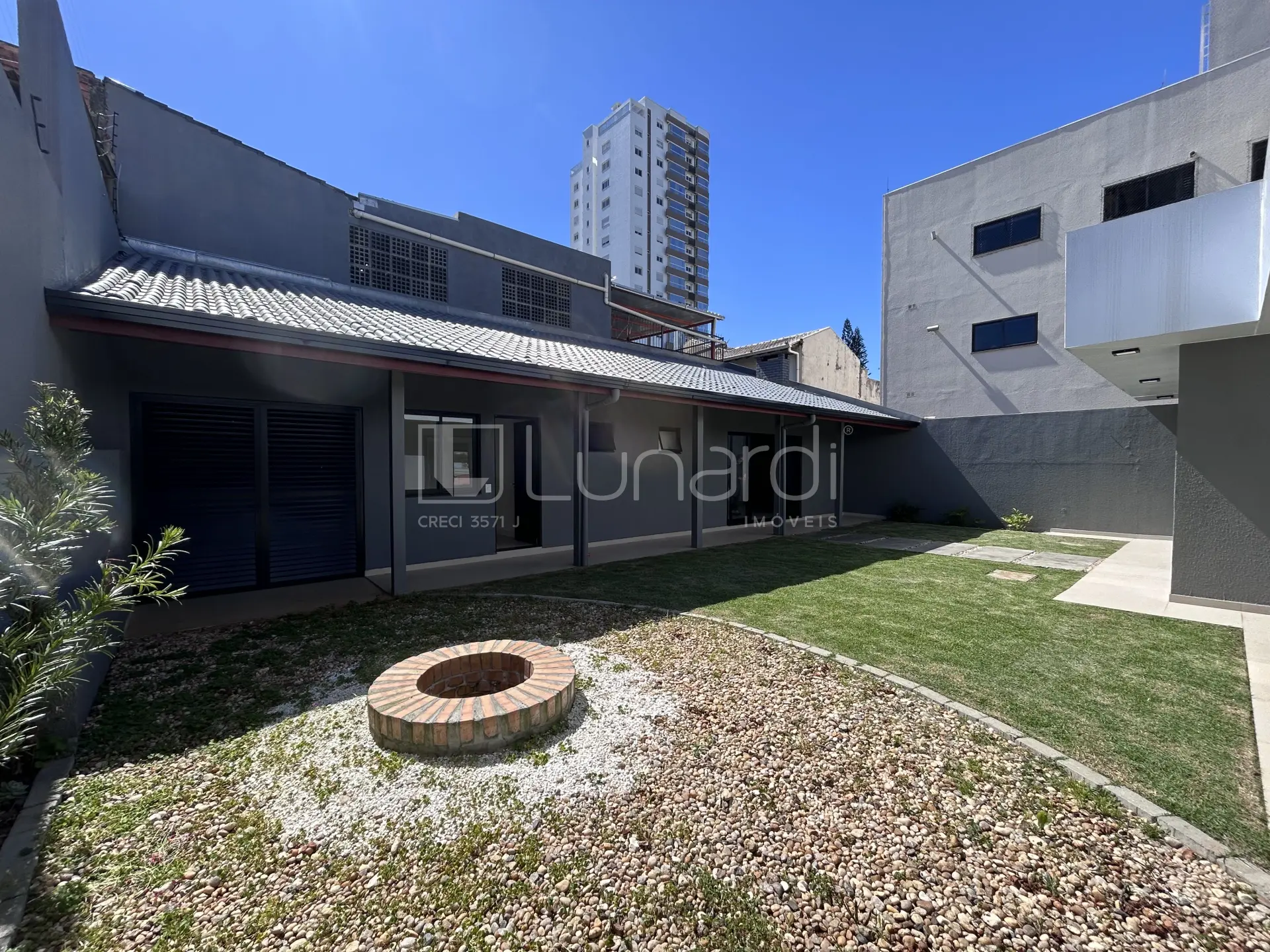 Foto Casa com 3 Dormitórios