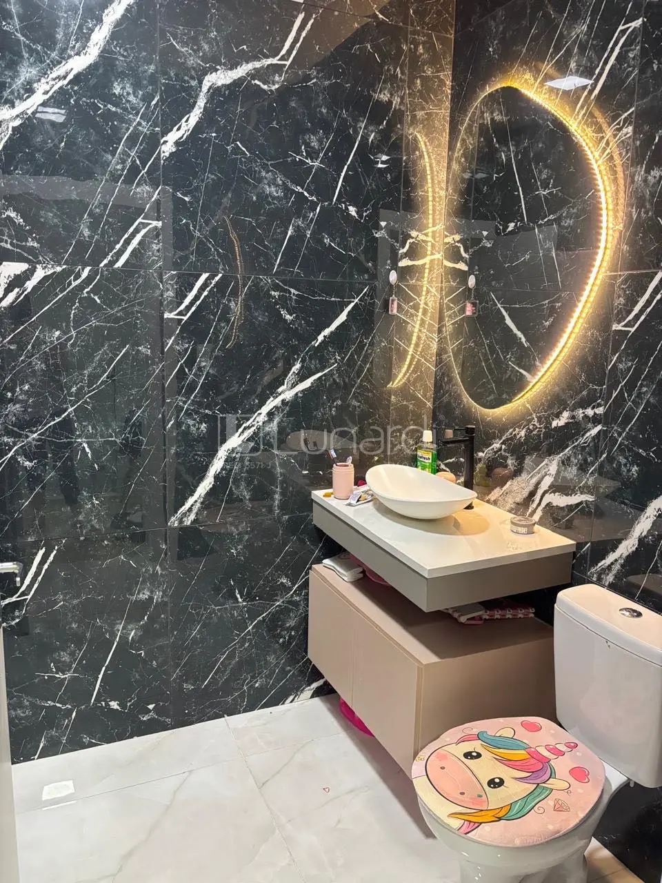 Foto Sobrado com 3 Dormitórios