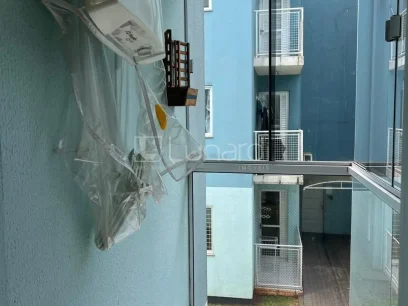 Foto Apartamento com 2 Dormitórios