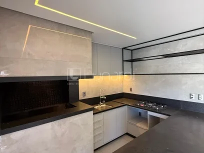 Foto Casa com 3 Suítes