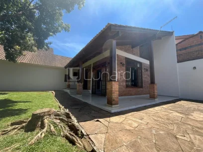 Foto Casa com 3 Dormitórios