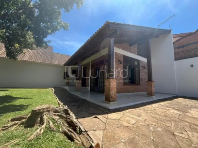 Foto Casa com 3 Dormitórios