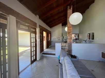 Foto Casa com 3 Dormitórios