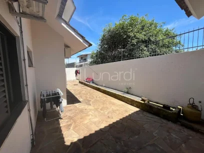 Foto Casa com 3 Dormitórios