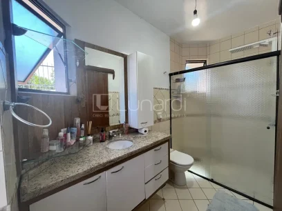 Foto Casa com 3 Dormitórios