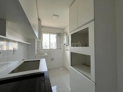 Foto Apartamento com 2 Dormitórios