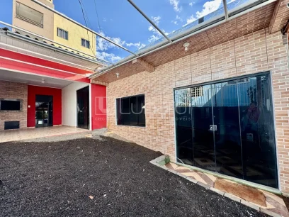 Foto Casa com 3 Dormitórios