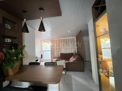 Foto Casa com 2 Dormitórios