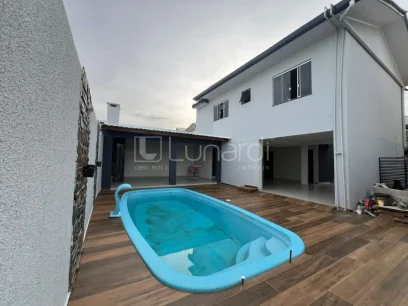 Foto Casa com 2 Dormitórios