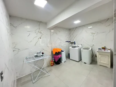 Foto Casa com 2 Dormitórios