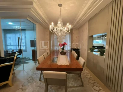 Foto Apartamento com 3 Dormitórios