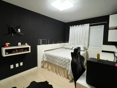 Foto Apartamento com 3 Dormitórios