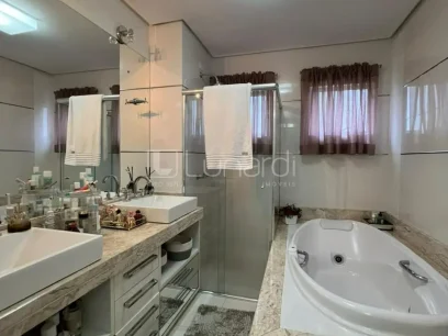 Foto Apartamento com 3 Dormitórios