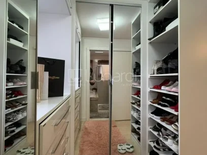 Foto Apartamento com 3 Dormitórios