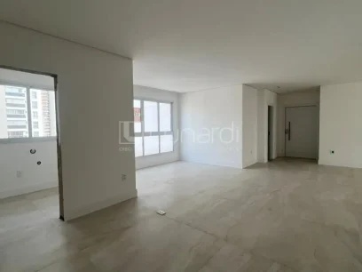 Foto Apartamento com 3 Suítes