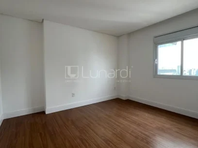 Foto Apartamento com 3 Suítes