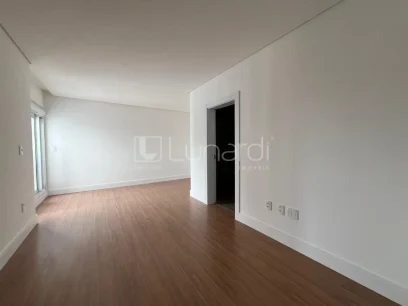 Foto Apartamento com 3 Suítes
