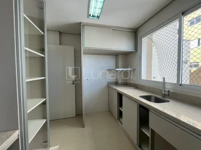 Foto Apartamento com 3 Dormitórios