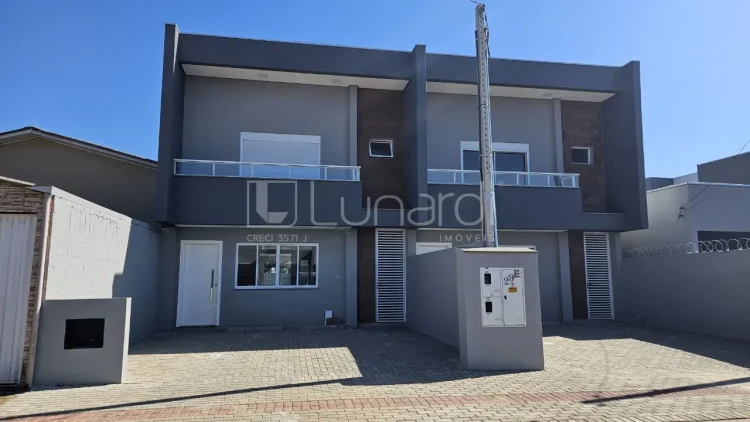 Sobrado com 3 Dormitórios