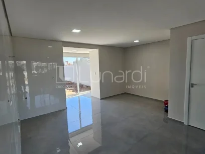 Foto Sobrado com 3 Dormitórios