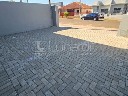 Foto Sobrado com 3 Dormitórios