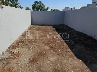 Foto Sobrado com 3 Dormitórios