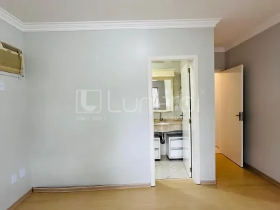 Foto Casa com 3 Dormitórios