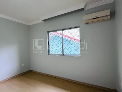 Foto Casa com 3 Dormitórios