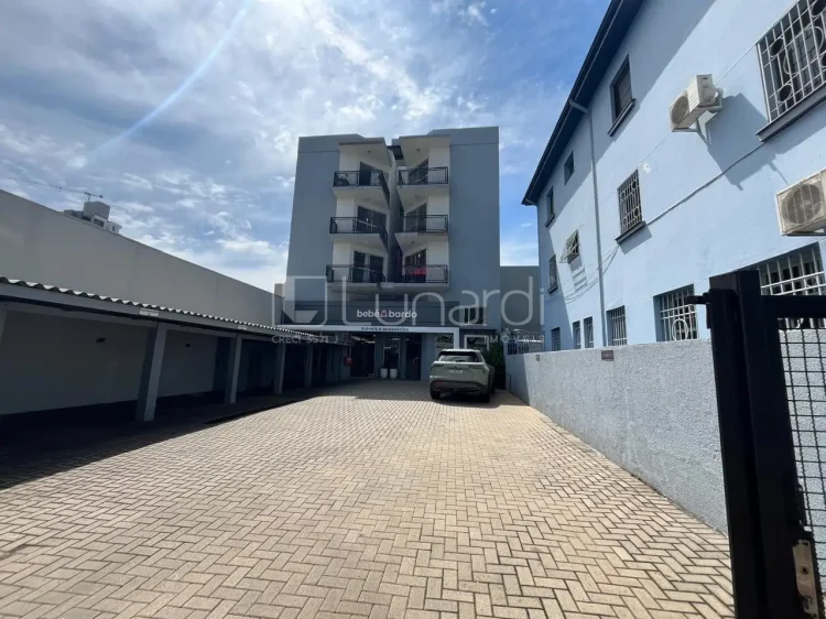 Apartamento com 3 Dormitórios