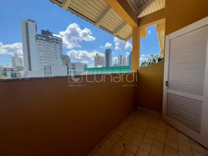 Foto Casa com 7 Dormitórios