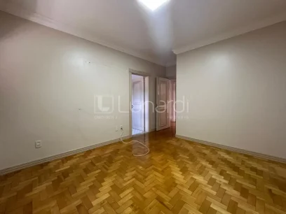 Foto Casa com 7 Dormitórios