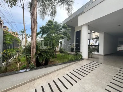 Foto Casa com 2 Dormitórios