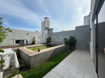 Foto Casa com 2 Dormitórios