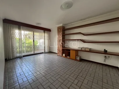 Foto Casa com 4 Dormitórios