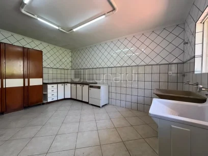 Foto Casa com 4 Dormitórios