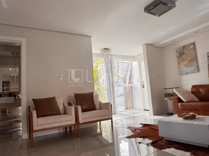 Foto Casa com 3 Dormitórios