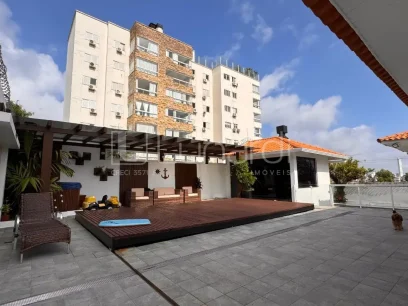 Foto Casa com 3 Dormitórios