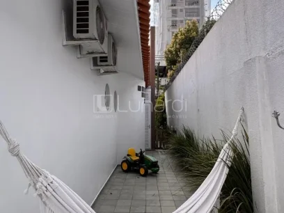 Foto Casa com 3 Dormitórios