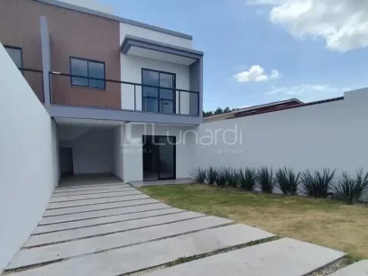 Sobrado com 3 Dormitórios