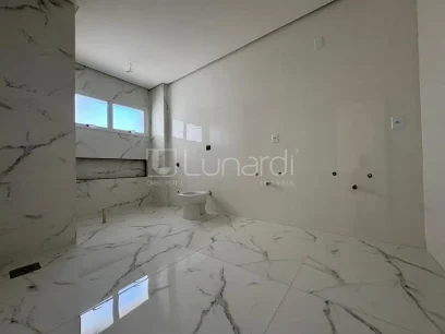 Foto Apartamento com 4 Dormitórios