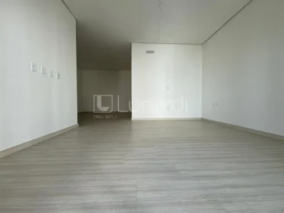 Foto Apartamento com 4 Dormitórios