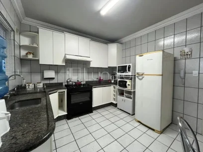 Foto Apartamento com 3 Dormitórios