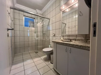 Foto Apartamento com 3 Dormitórios