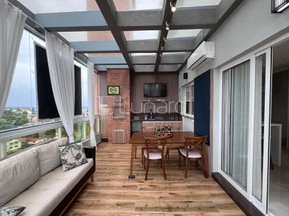 Foto Apartamento com 3 Suítes