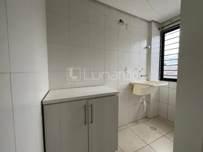 Foto Apartamento com 2 Dormitórios