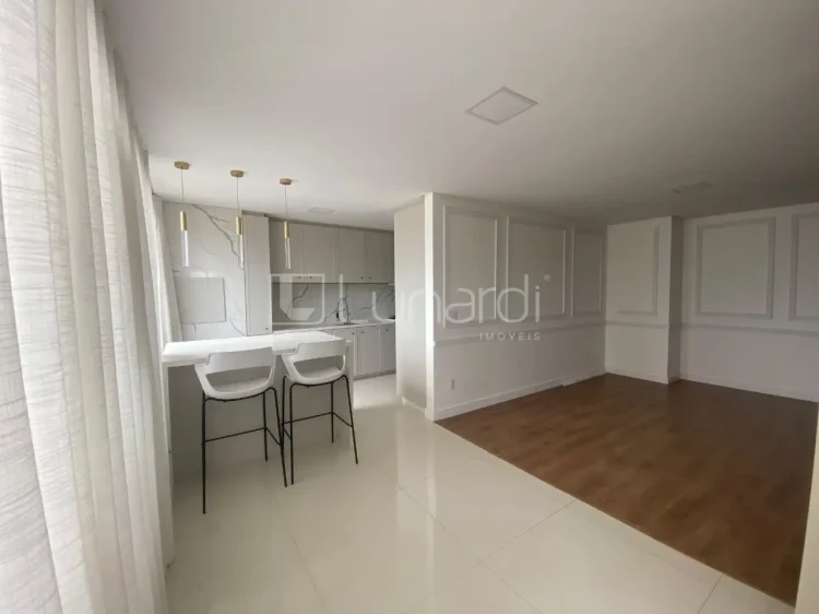 Apartamento com 3 Dormitórios